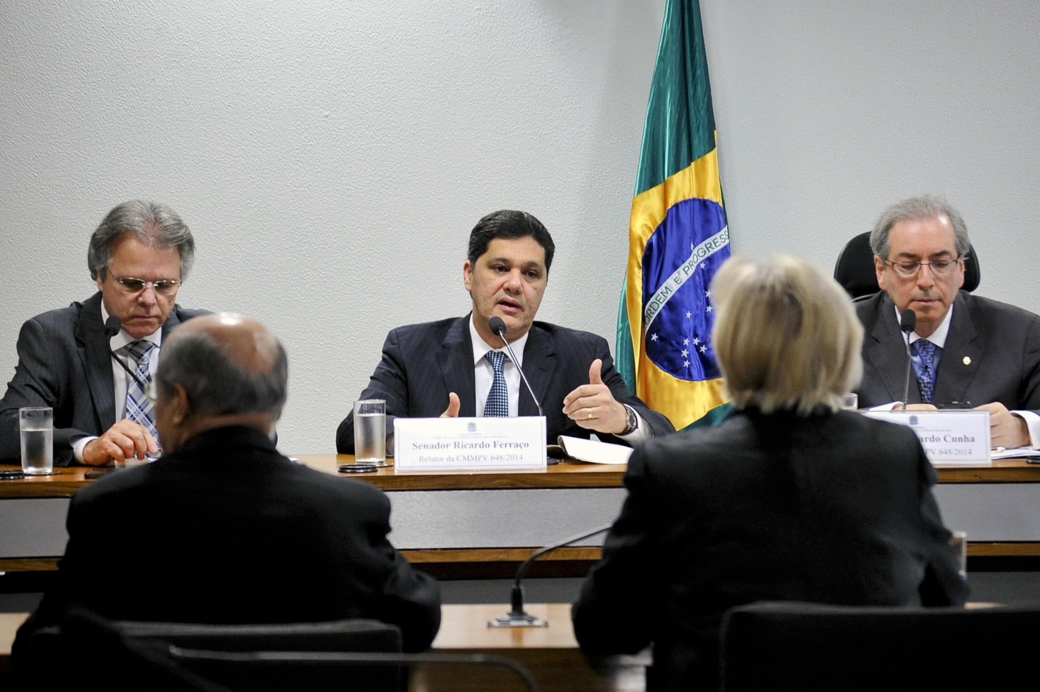 Flexibilização permanente da Voz do Brasil é aprovada em Comissão Mista do Congresso Nacional